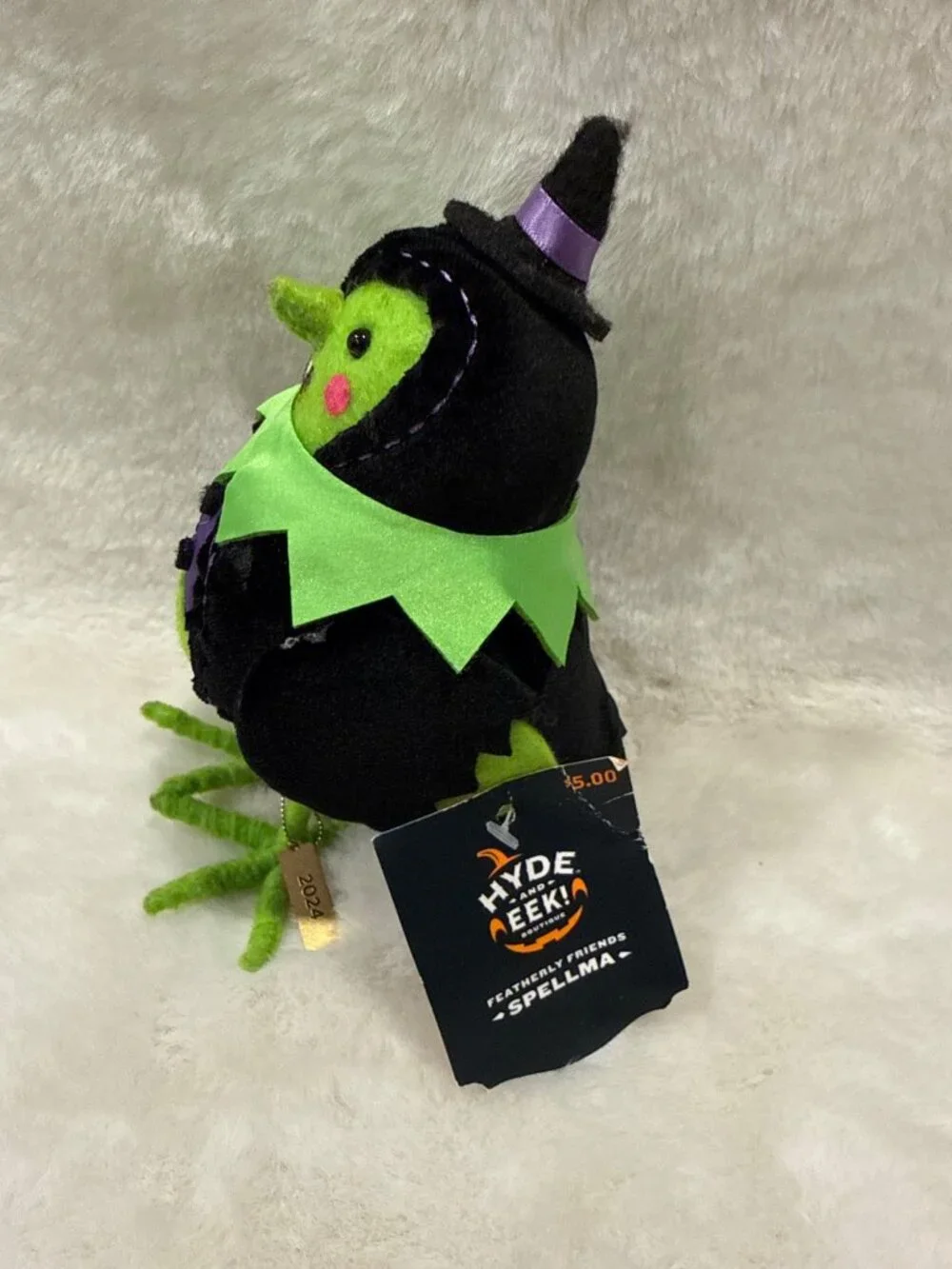 Hyde and Eek! Boutique Featherly Friends Witch Spellma Halloween Decor 2024 - Picture 3 of 8